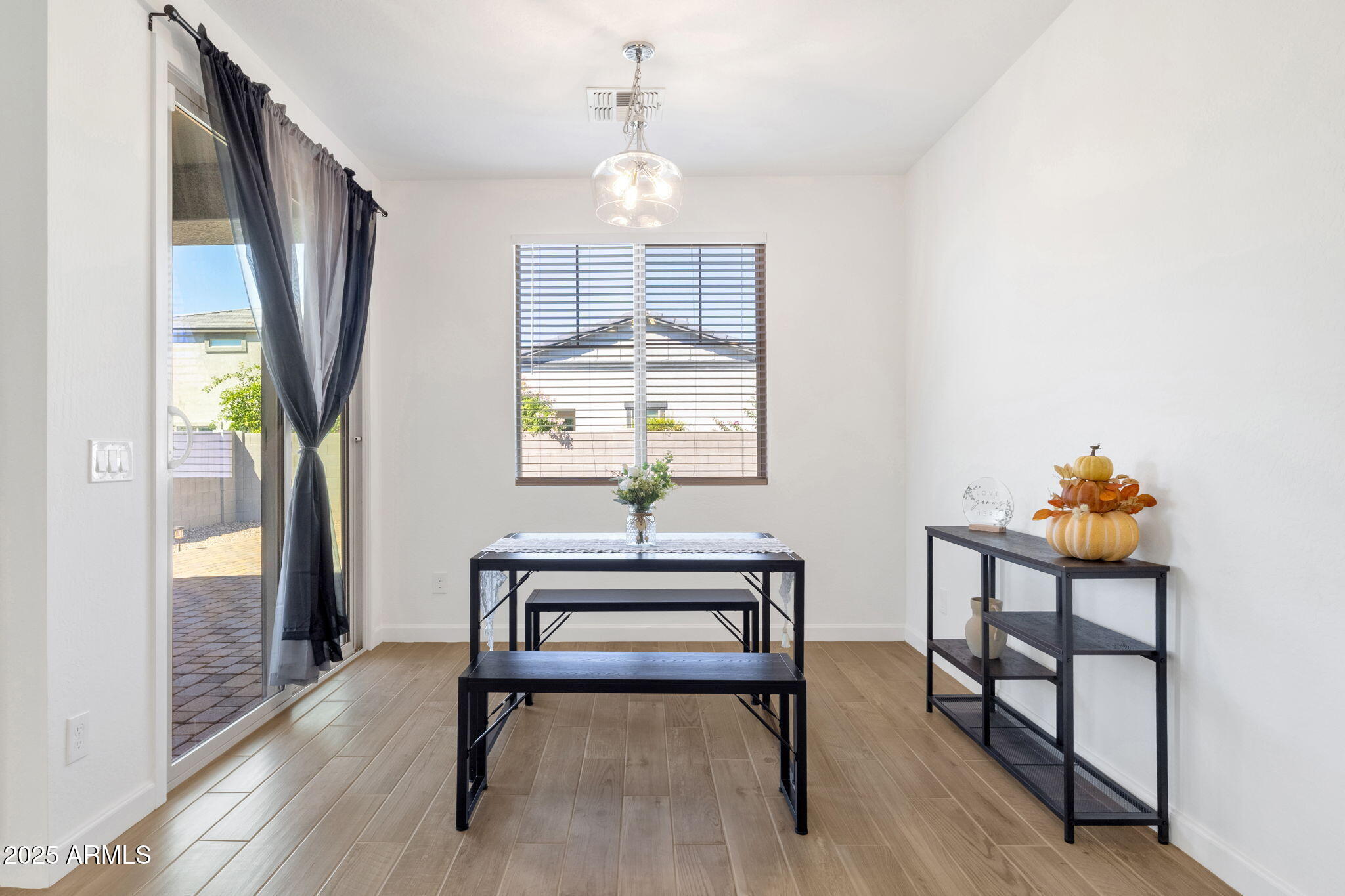 22754 East Domingo Road Queen Creek, AZ 85142 - Photo 10 of 38 Dining room