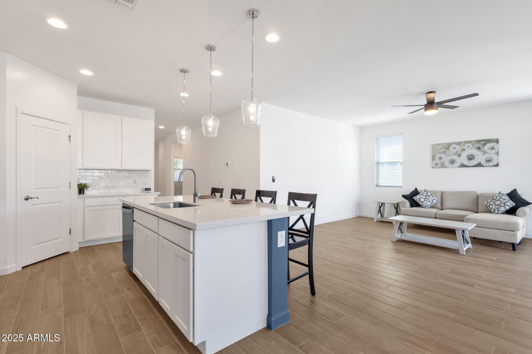 22754 East Domingo Road Queen Creek, AZ 85142 - Photo 12 of 38 Kitchen