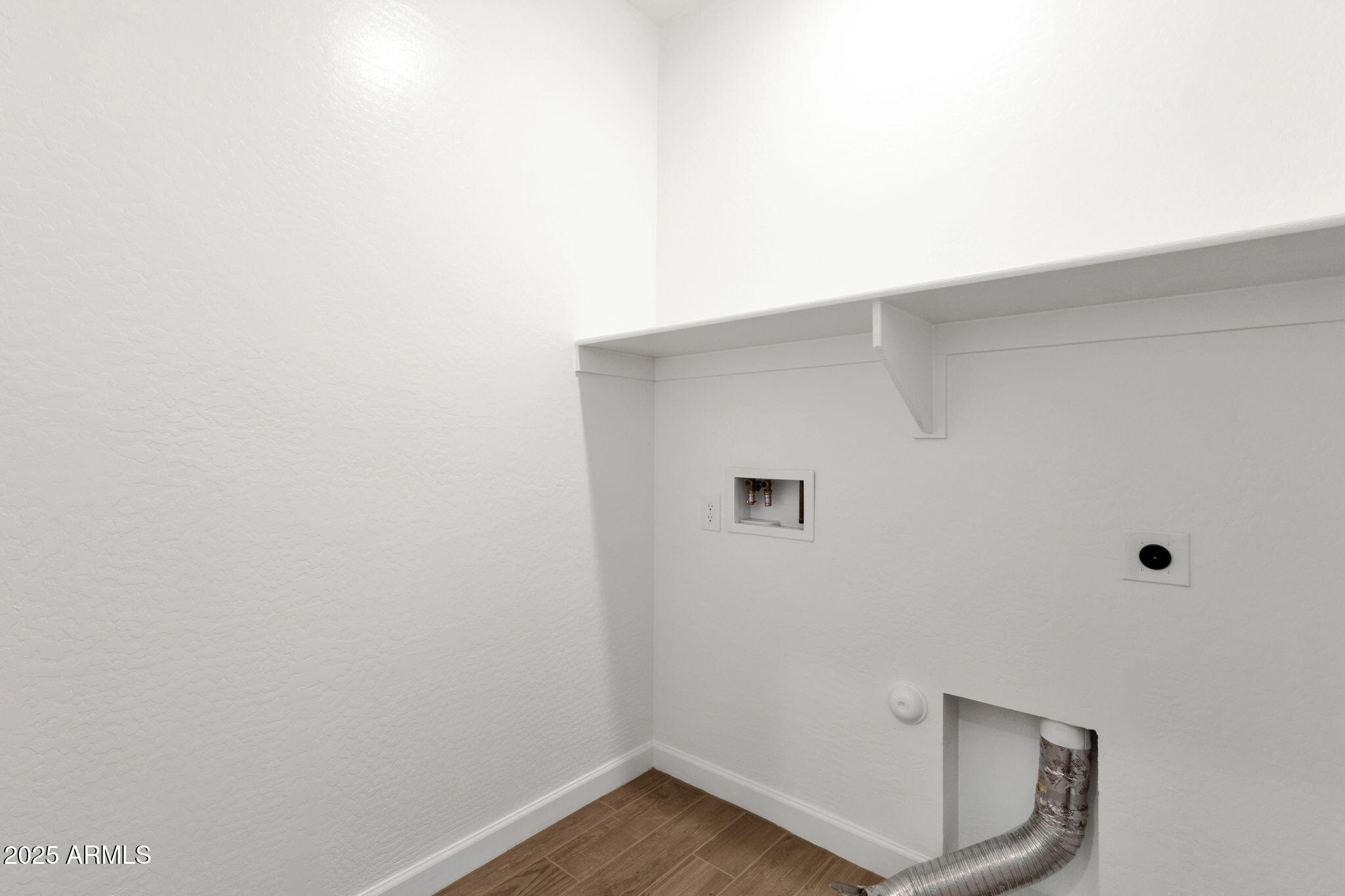 22754 East Domingo Road Queen Creek, AZ 85142 - Photo 23 of 38 Laundry room