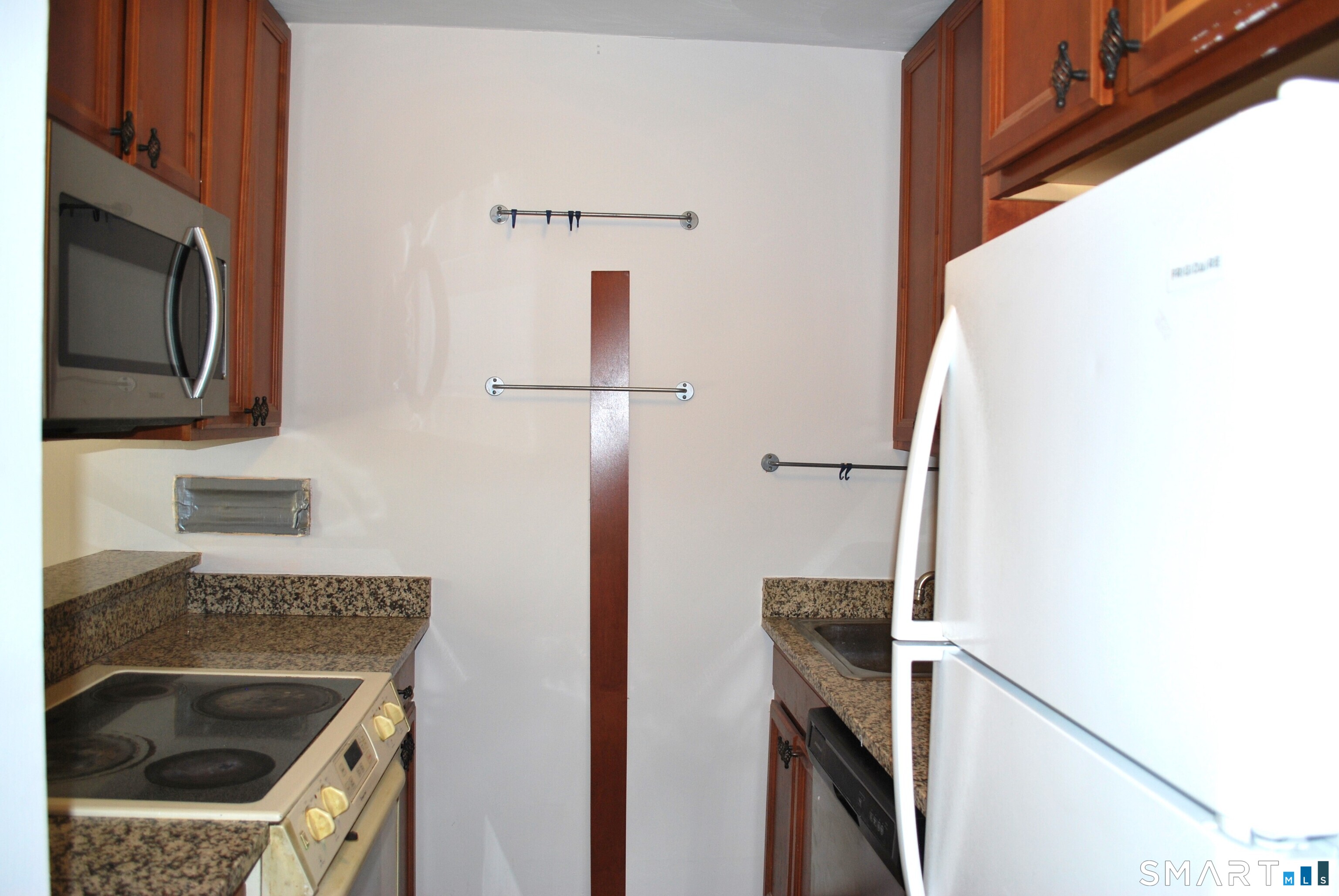 87 Glenbrook Road, Unit 7G Stamford, CT 06902 - Photo 4 of 13