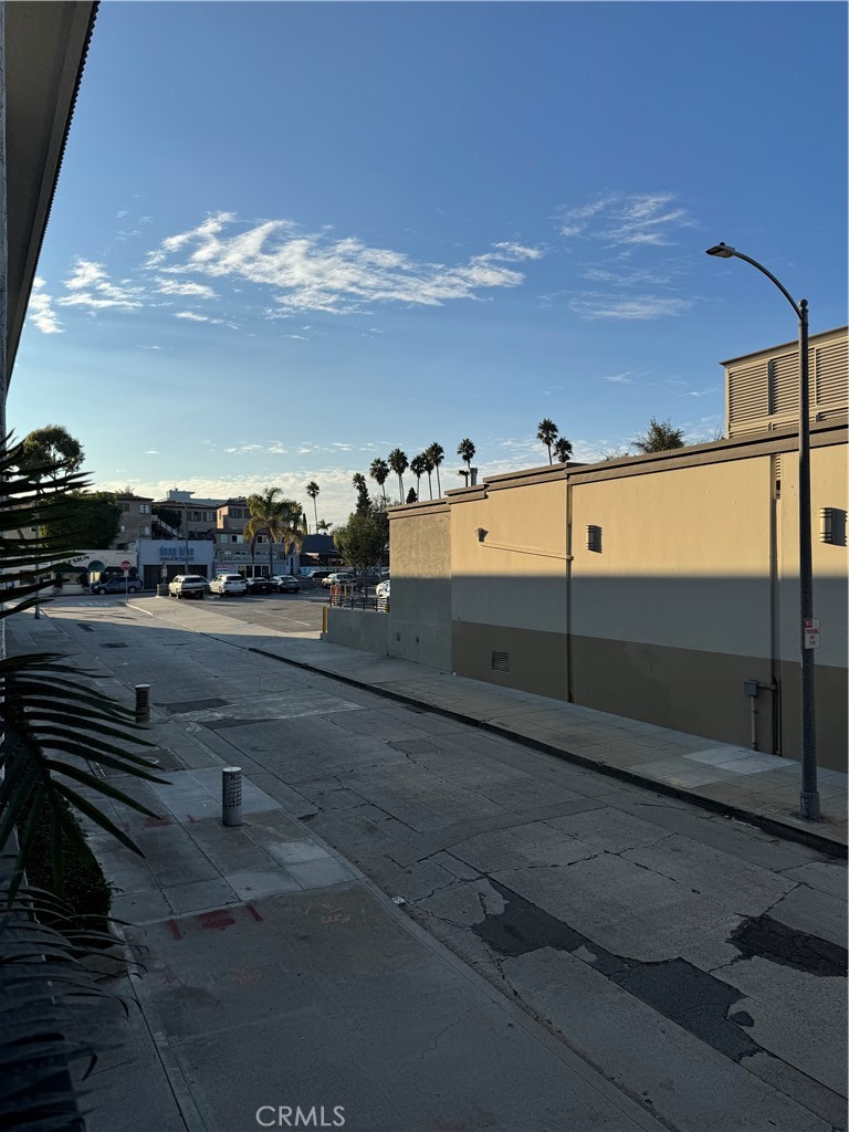 3939 East Allin, Unit 109 Long Beach, CA 90803 - Photo 11 of 21 a view of an outdoor space ocean view