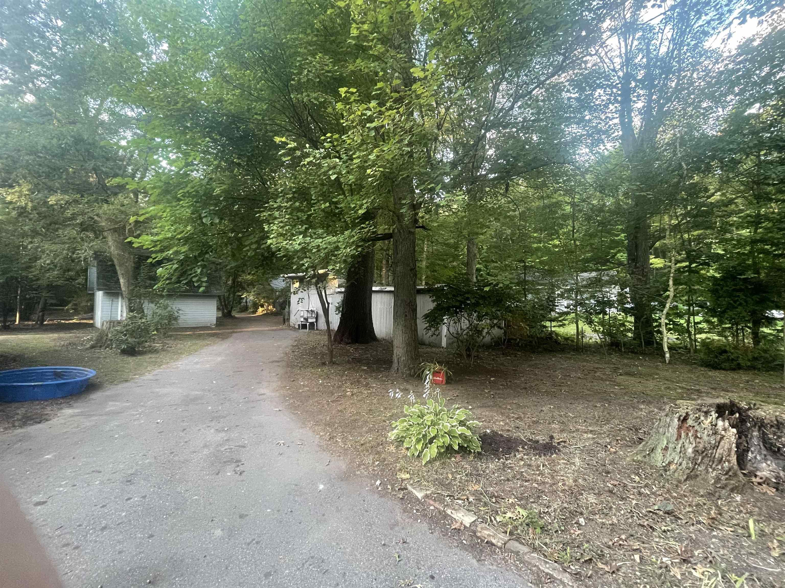 6063 High Road Algonac, MI 48001 - Photo 8 of 17 50089922-7.JPG