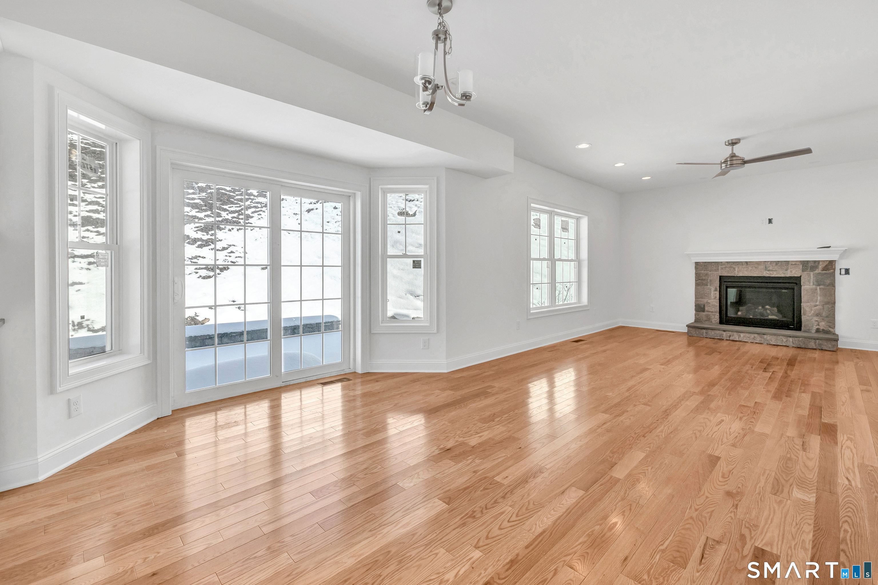 28 Hunting Ridge Road Middlebury, CT 06762 - Photo 9 of 38