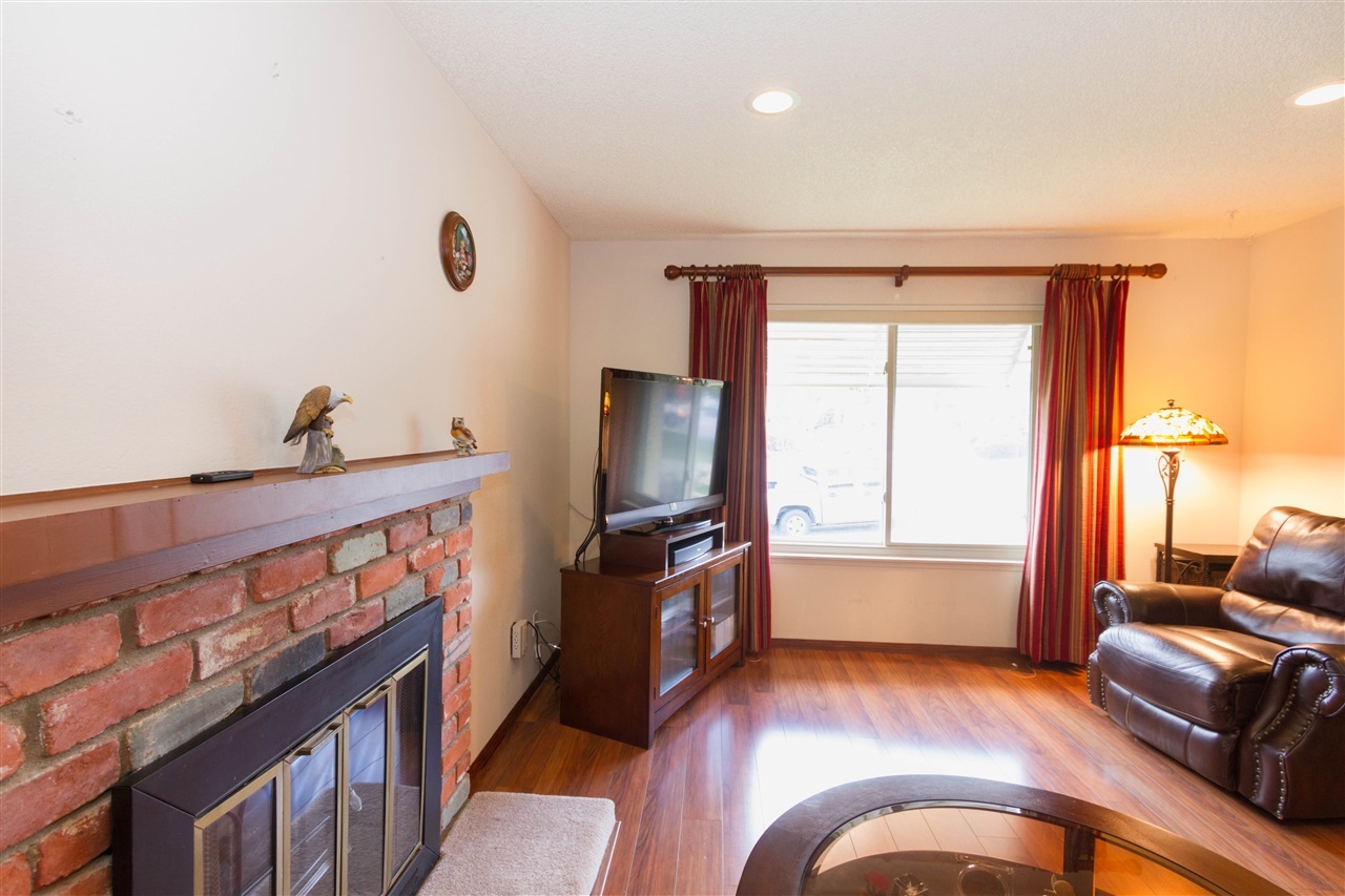 762 South Wisconsin Street Fallbrook, CA 92028 - Photo 5 of 25