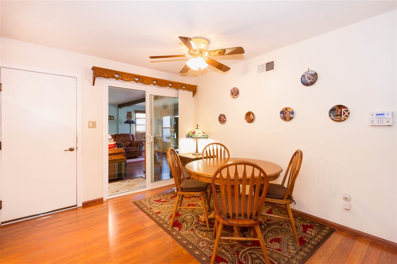 762 South Wisconsin Street Fallbrook, CA 92028 - Photo 6 of 25