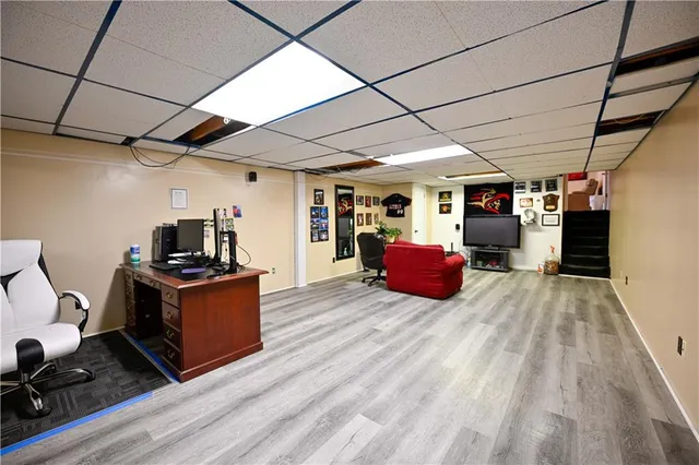 $430,000 | 909 Tam-O-Shanter Drive, Kansas City, MO 64145