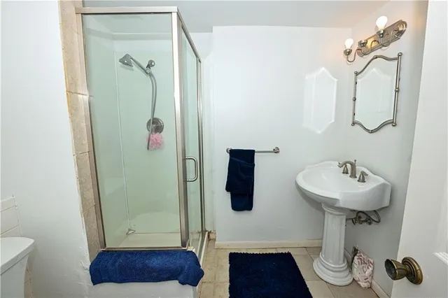 $430,000 | 909 Tam-O-Shanter Drive, Kansas City, MO 64145