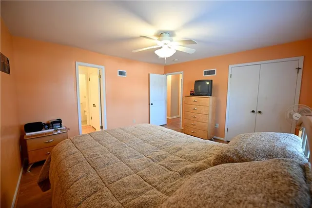 $430,000 | 909 Tam-O-Shanter Drive, Kansas City, MO 64145