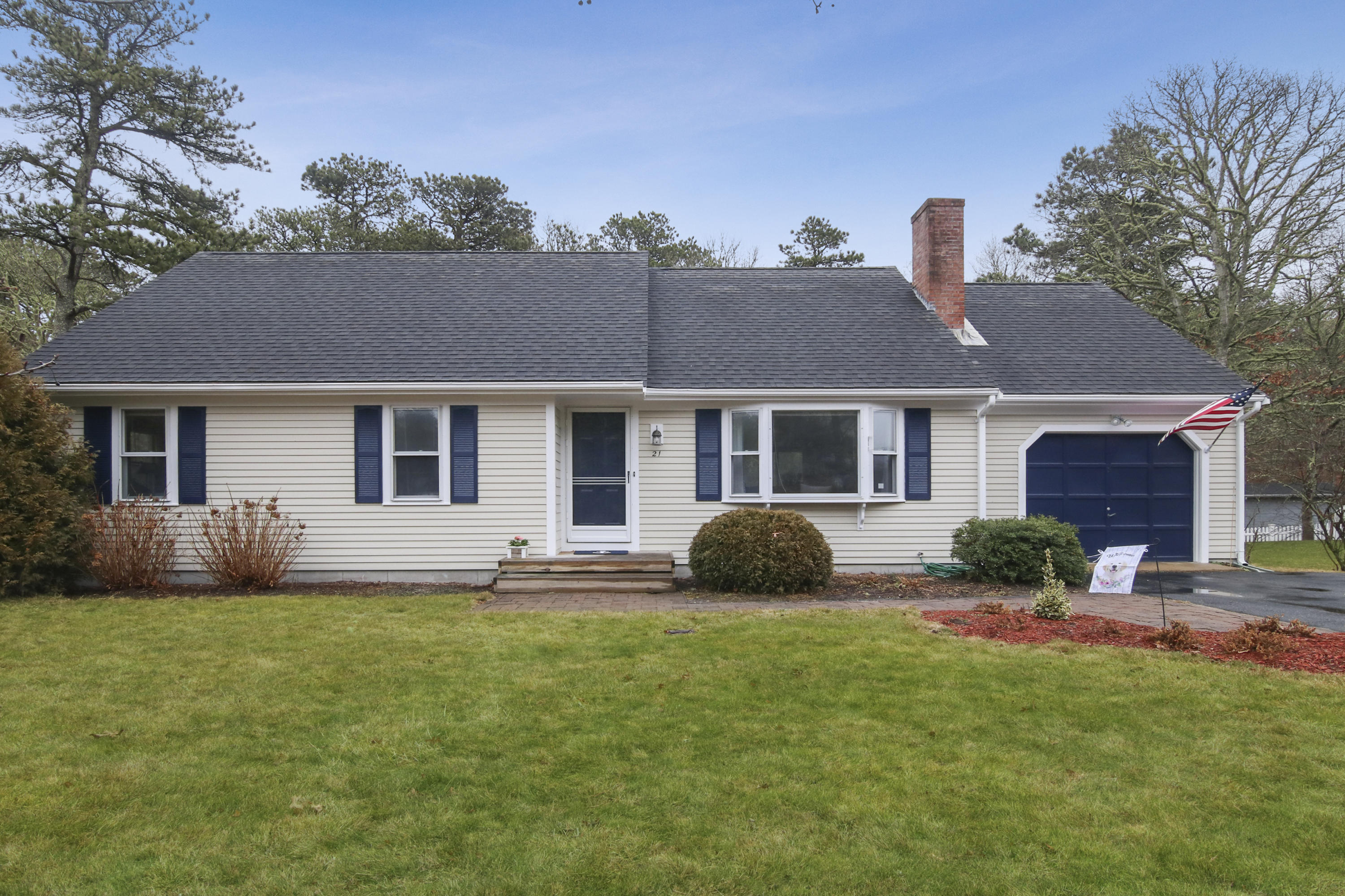 21 Spruce Grove Road Harwich, MA 02645 - Photo 1 of 20 001-photo--8073331