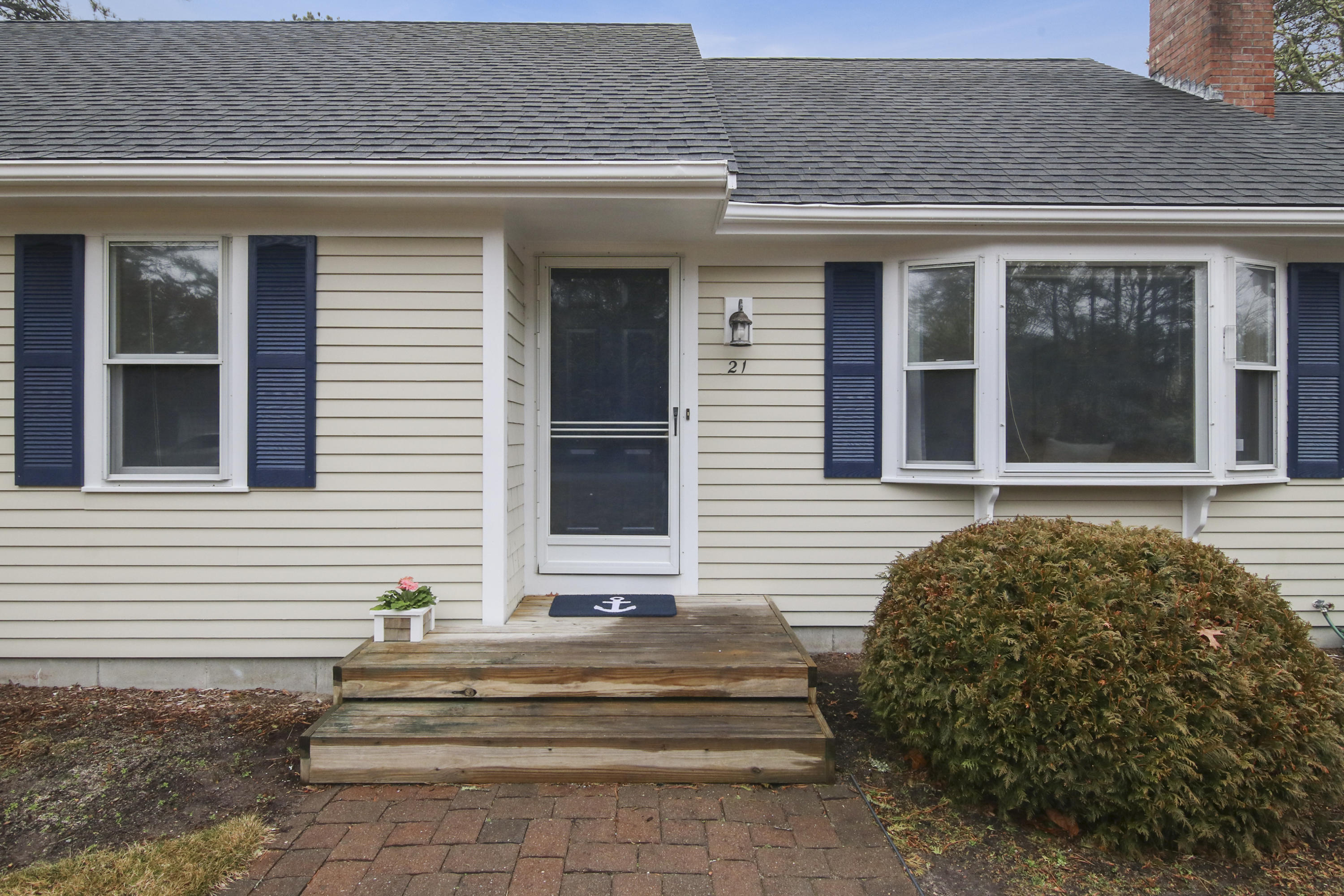 21 Spruce Grove Road Harwich, MA 02645 - Photo 3 of 20 002-photo--8073330