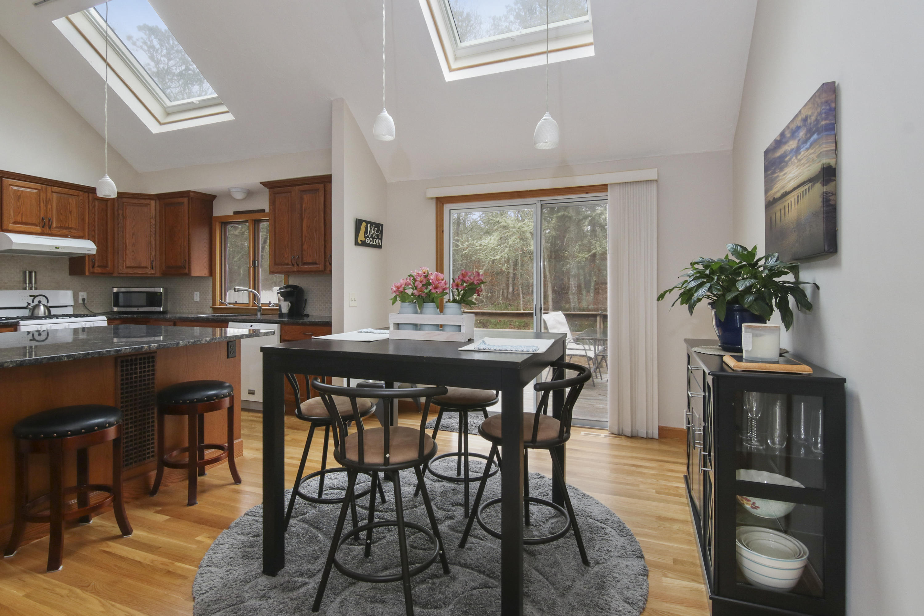 21 Spruce Grove Road Harwich, MA 02645 - Photo 6 of 20 010-photo--8073327