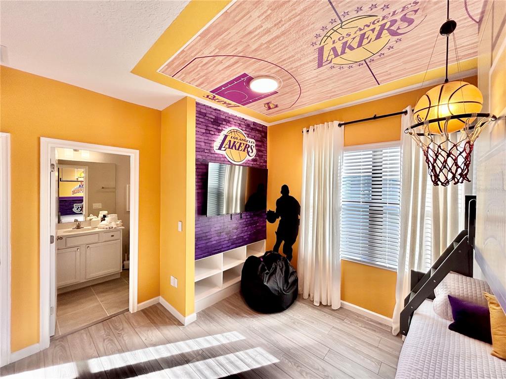 6271 Sand Skipper Road Orlando, FL 32821 - Photo 33 of 46 a view of a patio with a dining table and chairs