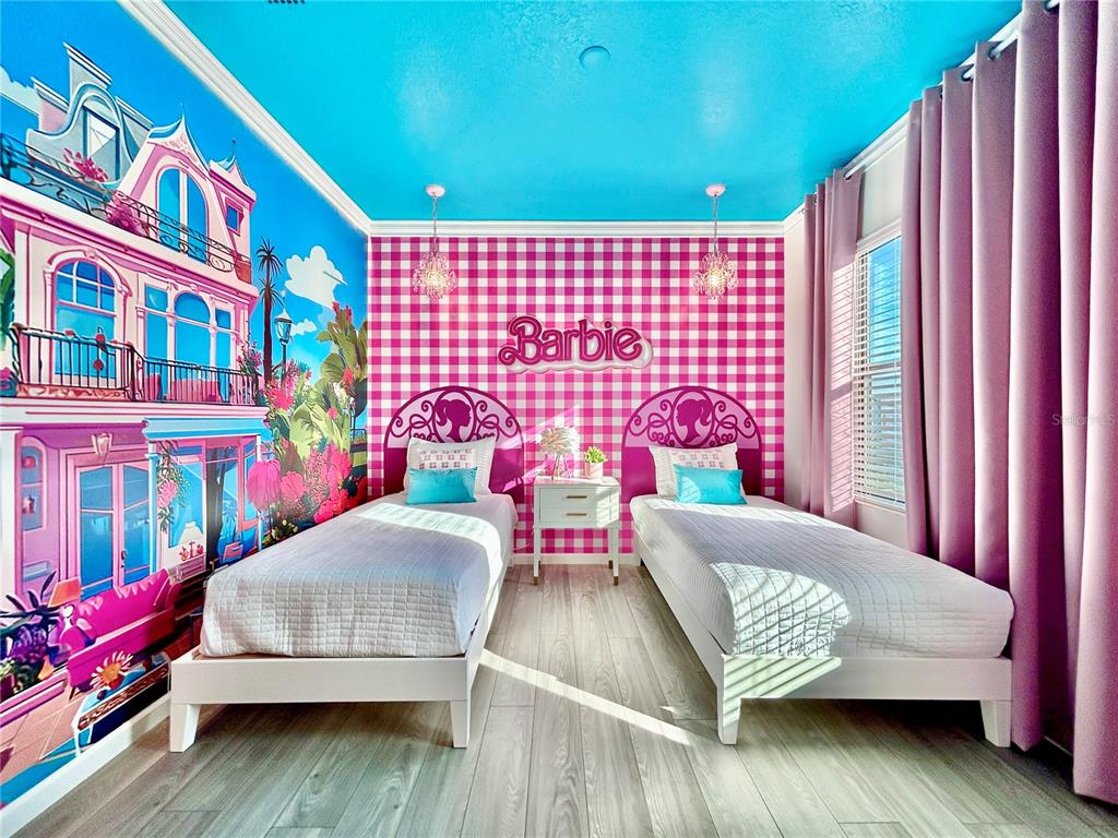 6271 Sand Skipper Road Orlando, FL 32821 - Photo 35 of 46 a backyard of a house with outdoor seating