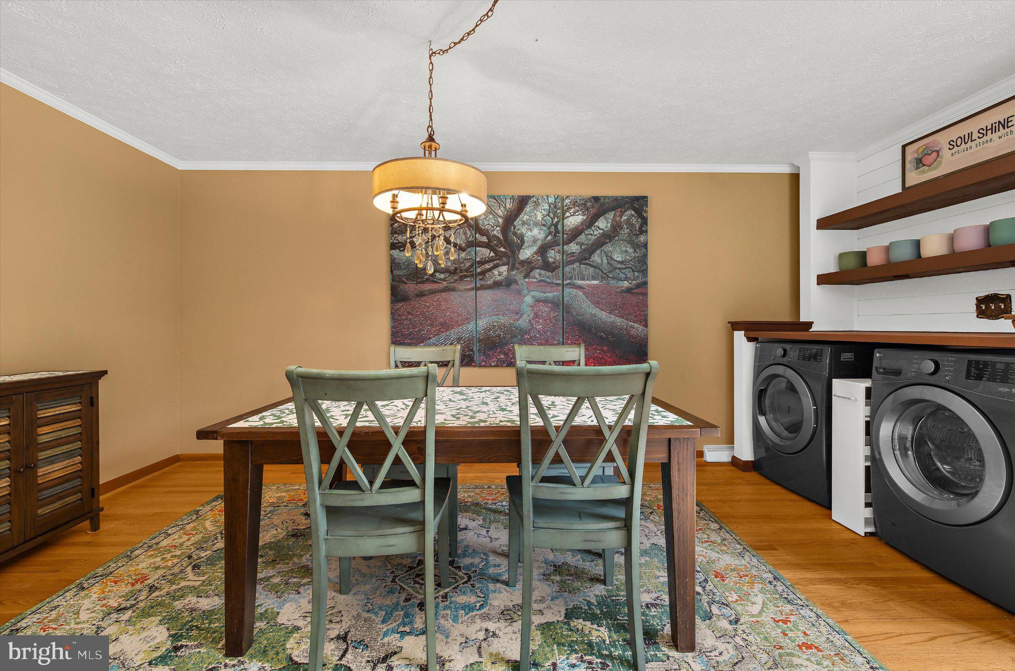 1689 Twickenham Road Pasadena, MD 21122 - Photo 17 of 57 Dining area