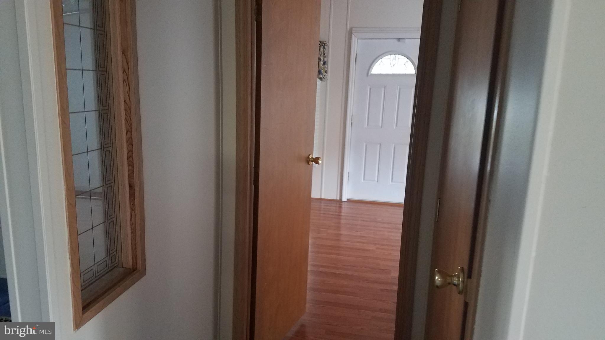 142 Lassiter Circle Finksburg, MD 21048 - Photo 15 of 49 Hallway to Master BR