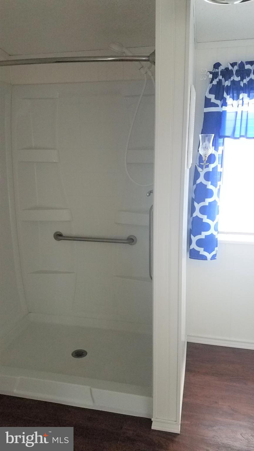 142 Lassiter Circle Finksburg, MD 21048 - Photo 23 of 49 Master Bath