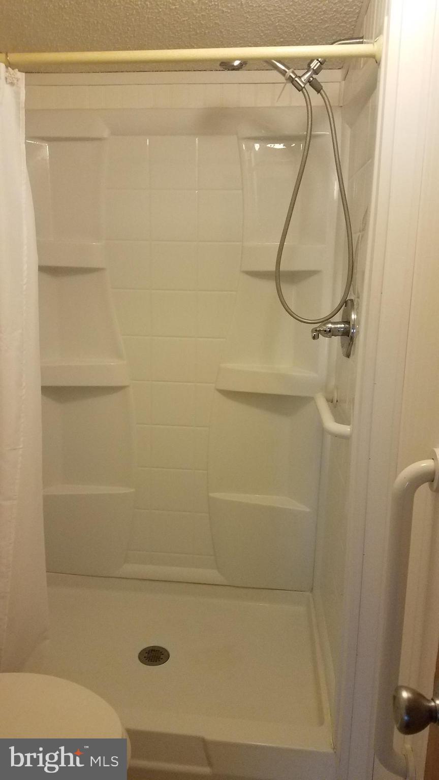 142 Lassiter Circle Finksburg, MD 21048 - Photo 33 of 49 Bathroom