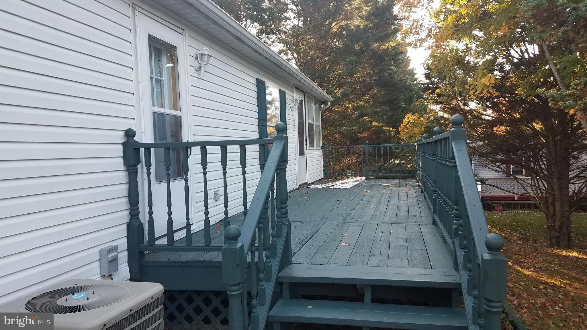 142 Lassiter Circle Finksburg, MD 21048 - Photo 5 of 49 Back Deck