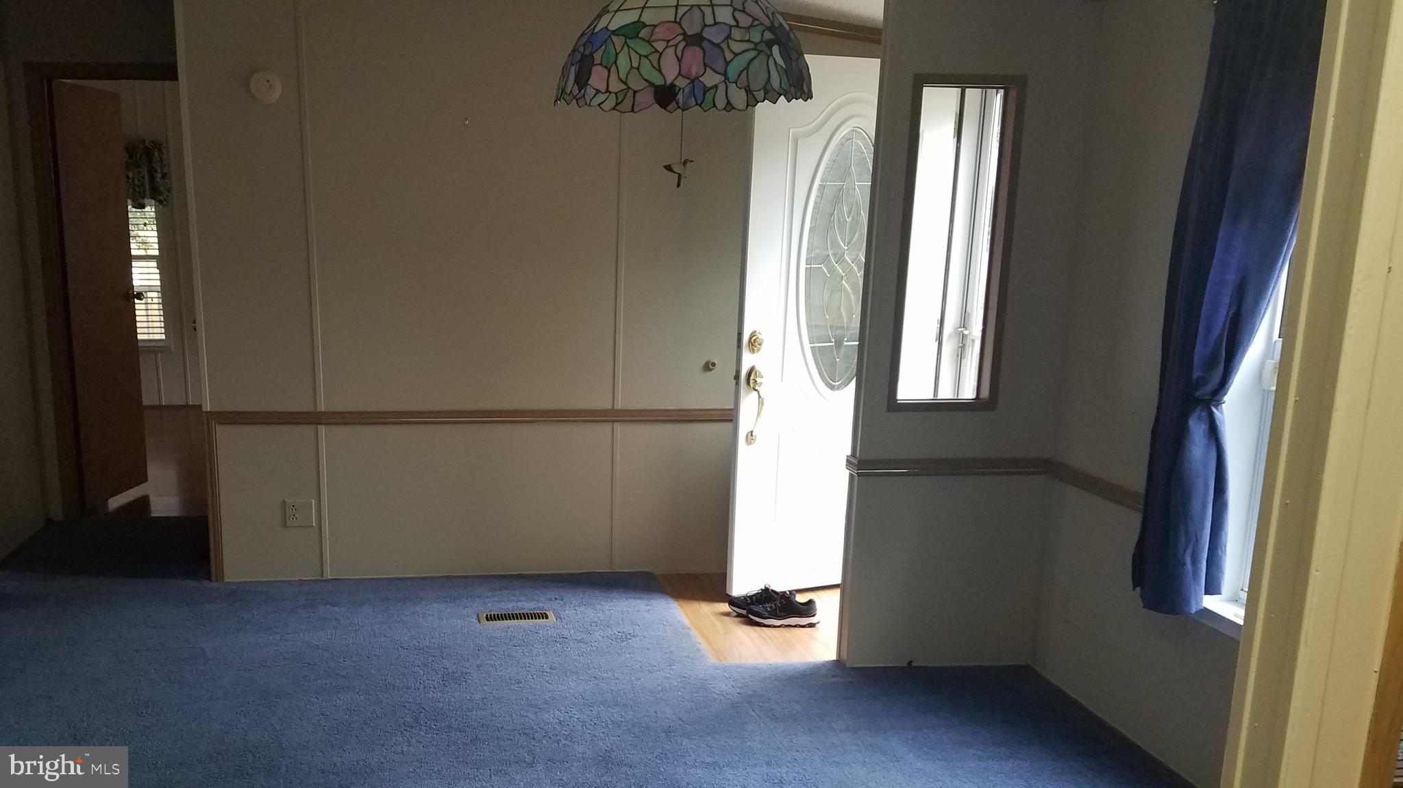 142 Lassiter Circle Finksburg, MD 21048 - Photo 6 of 49 Entrance Family Room