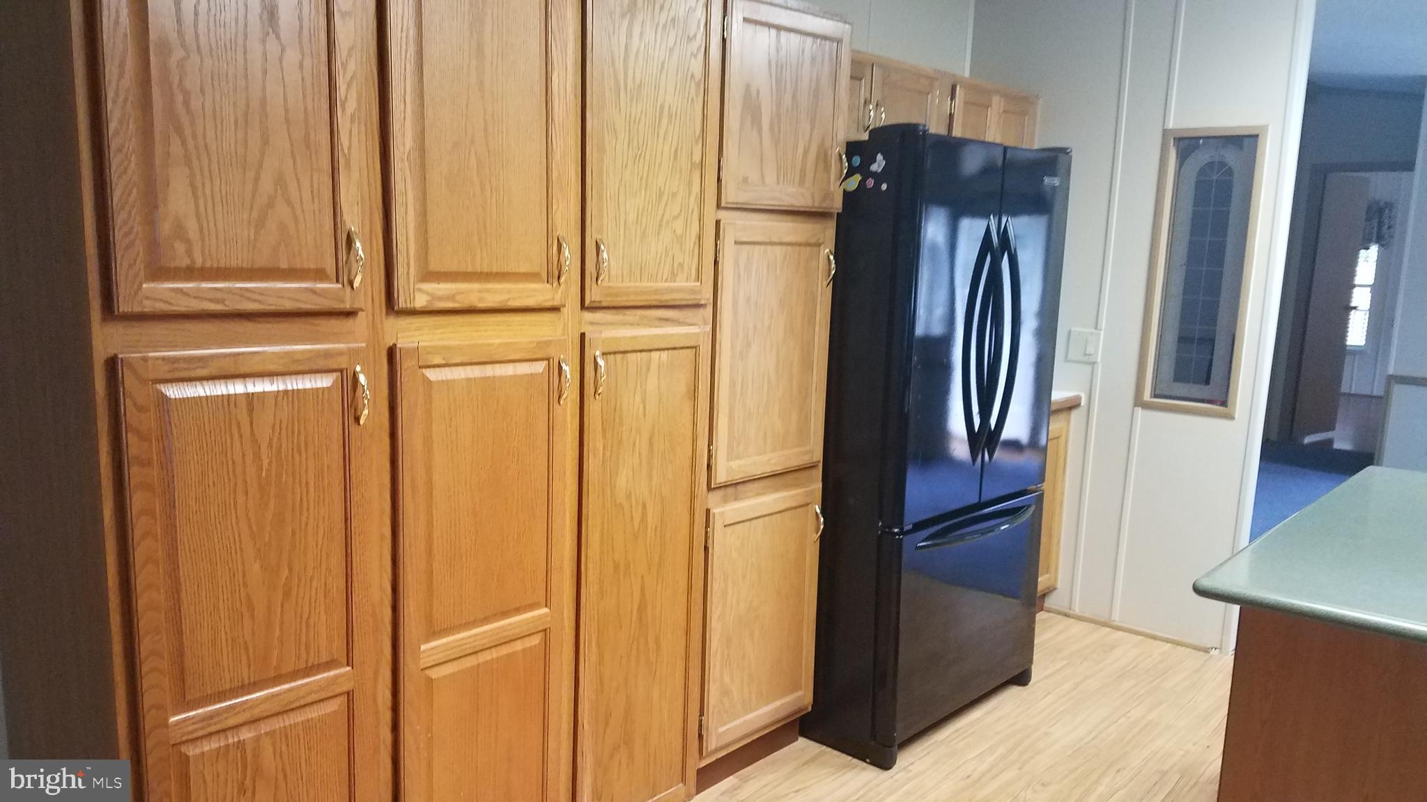 142 Lassiter Circle Finksburg, MD 21048 - Photo 9 of 49 Kitchen