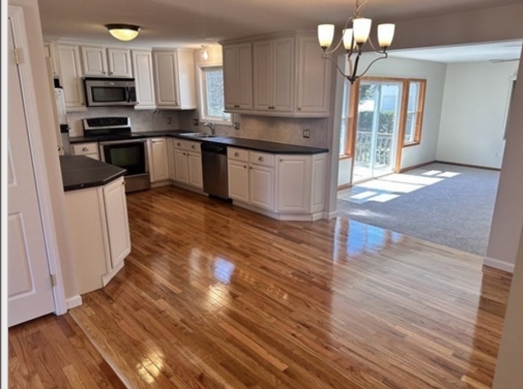 104 Albemarle Road Longmeadow, MA 01106 - Photo 4 of 21