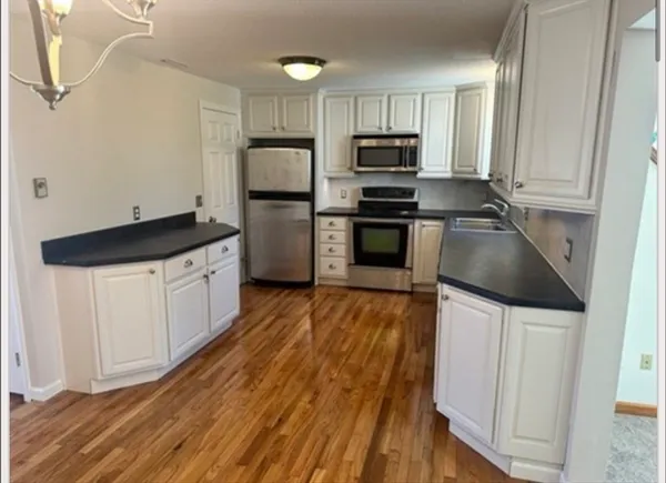 $3,000 | 104 Albemarle Road, Longmeadow, MA 01106