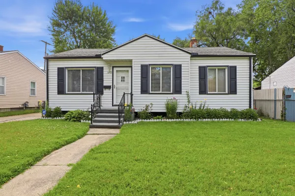 $109,900 | 1613 Berrywood Lane, Flint, MI 48507