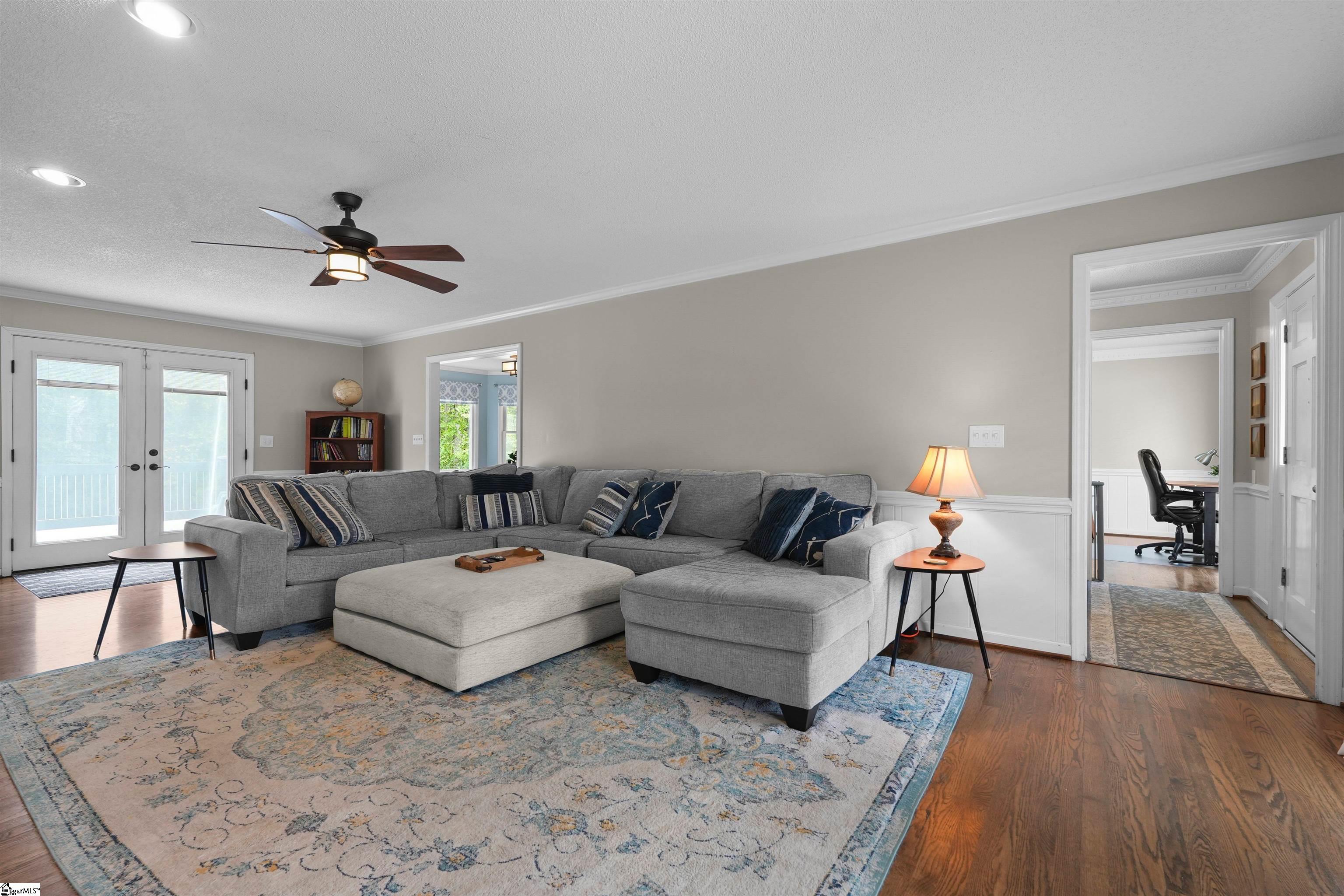 901 Huntington Road Easley, SC 29642 - Photo 5 of 38