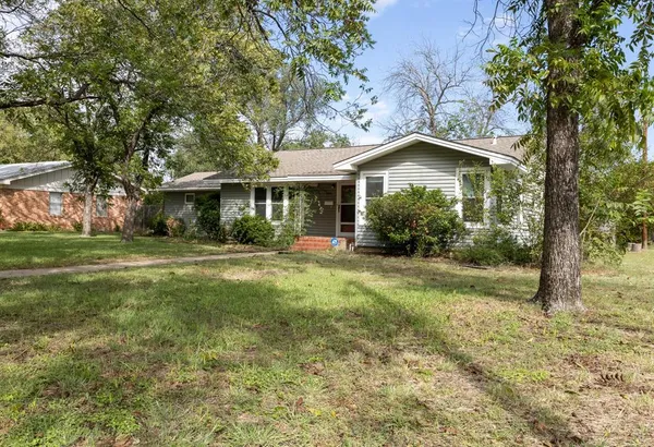 $269,500 | 2010 4th Street, Brownwood, TX 76801