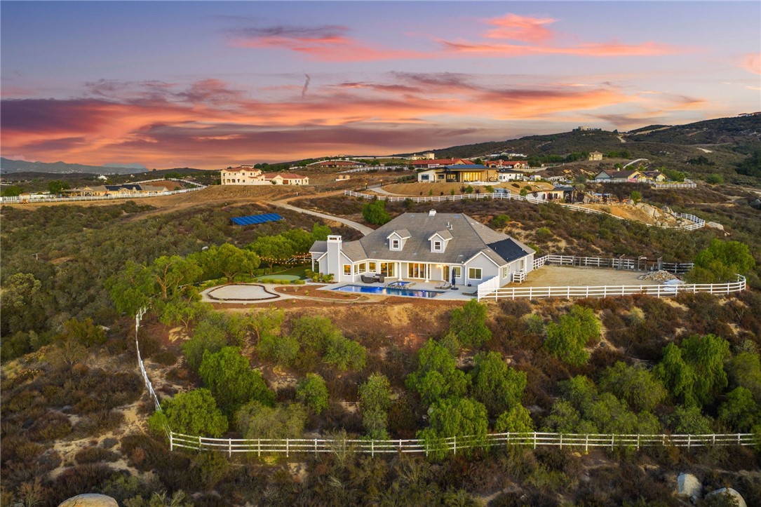 40267 Scanlon Road Temecula, CA 92592 - Photo 60 of 68 a view of a city with an ocean view