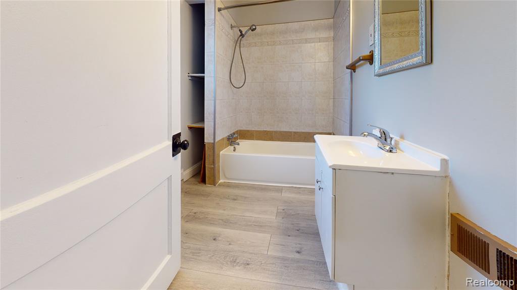 25771 Peter Kaltz Road Warren, MI 48091 - Photo 8 of 16