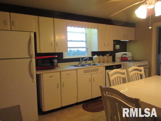 1711 South Cramer Road Elmwood, IL 61529 - Photo 12 of 36
