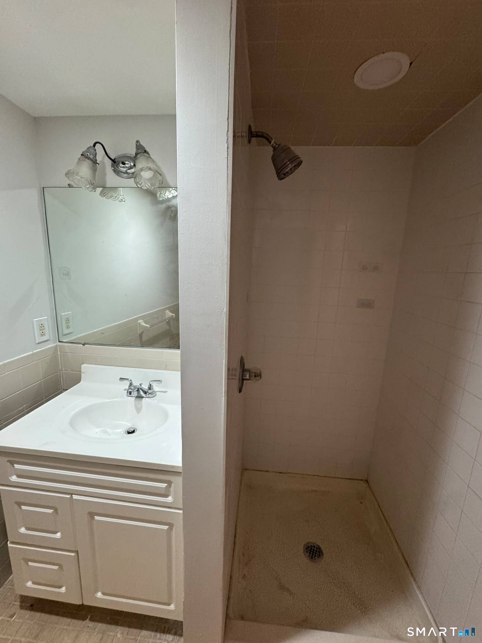 7 N Road Bethel, CT 06801 - Photo 8 of 12 Gallery Image 8