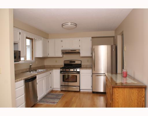 7 Lynmar Road Pittsburgh, PA 15209 - Photo 3 of 18 Kitchen.
