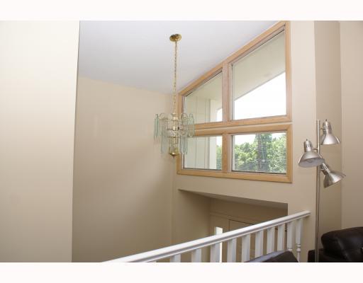 7 Lynmar Road Pittsburgh, PA 15209 - Photo 6 of 18 Living Room.