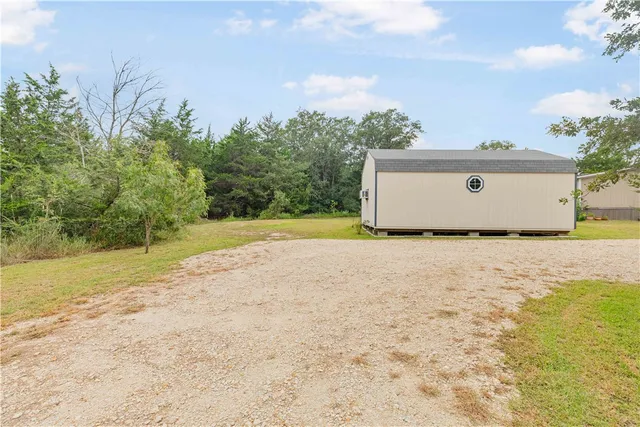 $259,900 | 680 Mallard Drive, Caldwell, TX 77836