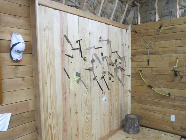 $259,900 | 680 Mallard Drive, Caldwell, TX 77836