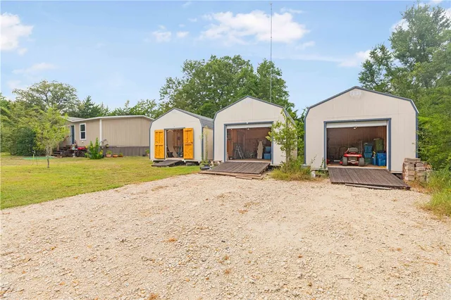 $259,900 | 680 Mallard Drive, Caldwell, TX 77836