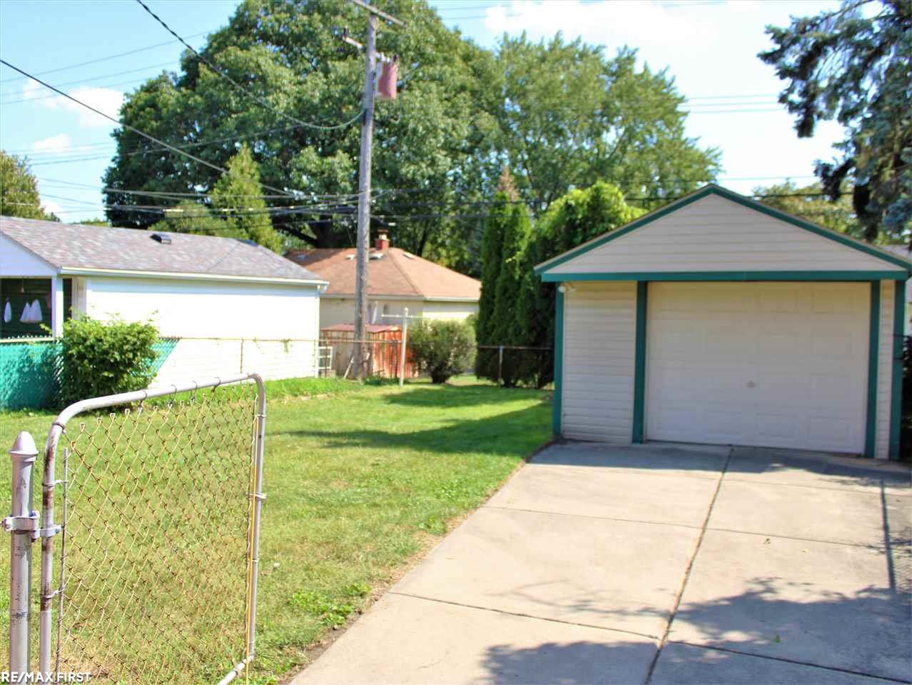 1661 Walnut Street Dearborn, MI 48124 - Photo 5 of 24