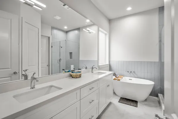 $319,990 | 5233 Hillman Street, Unit B, Houston, TX 77023