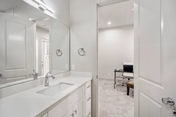 $319,990 | 5233 Hillman Street, Unit B, Houston, TX 77023