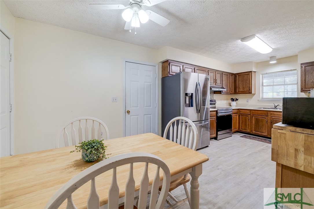 613 Ryan Lane Pooler, GA 31322 - Photo 7 of 19 Eat-in kitchen