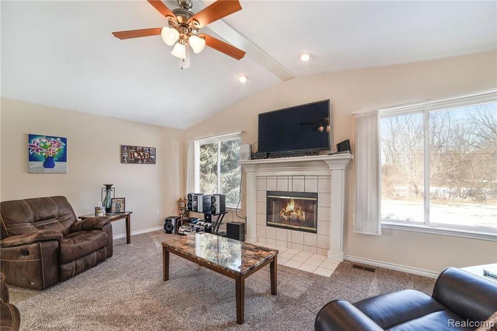 1972 Grace Avenue Rochester Hills, MI 48309 - Photo 10 of 34