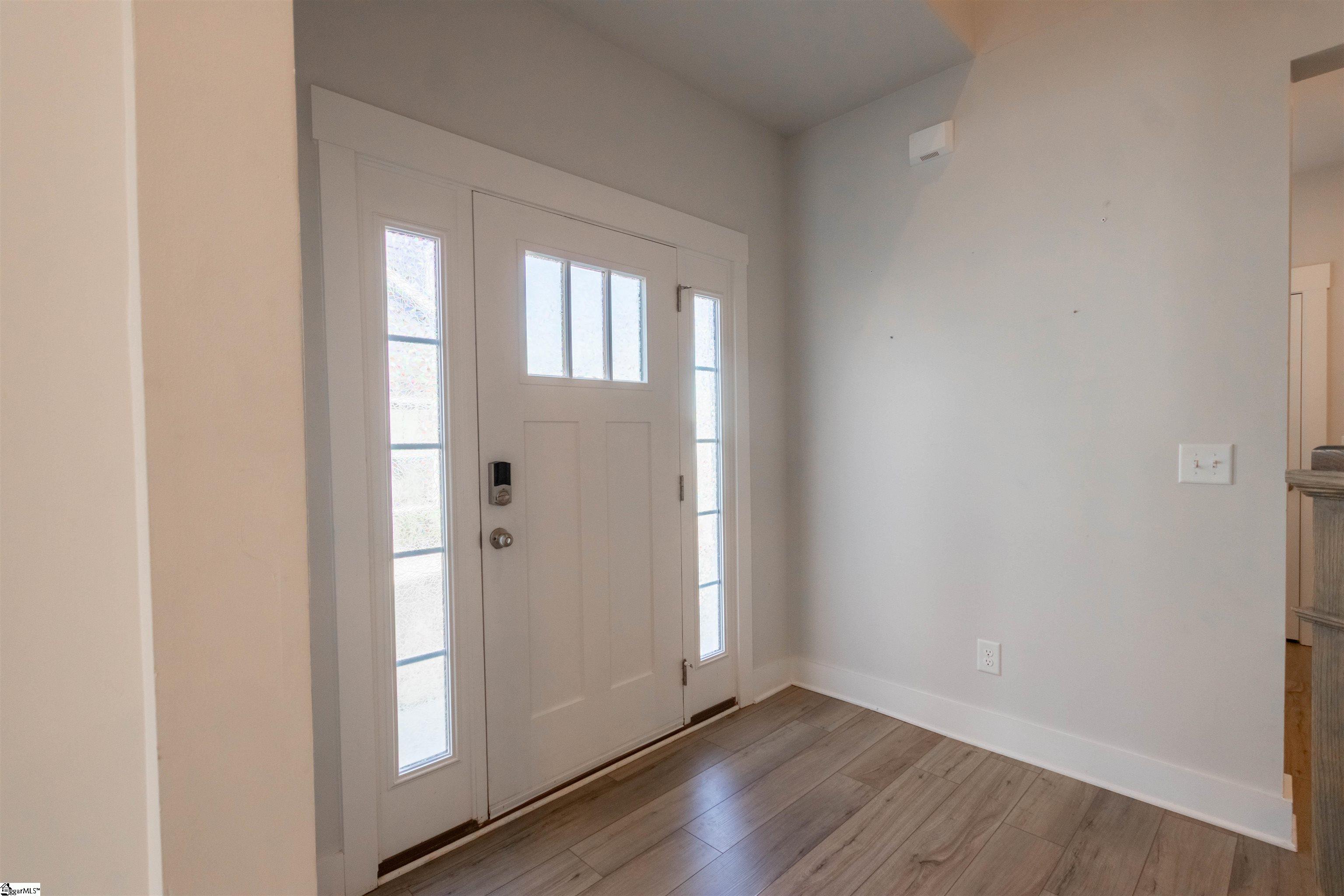 1332 Summer Gold Way Boiling Springs, SC 29316 - Photo 3 of 24