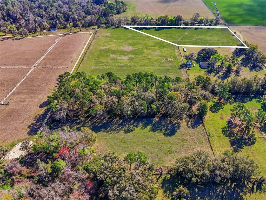 239 Northwest County Road Alachua, FL 32615 - Photo 6 of 6 a view of a tennis court