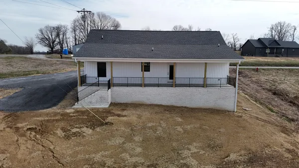 $363,900 | 575 Pleasant Hill Road, Lafayette, TN 37083