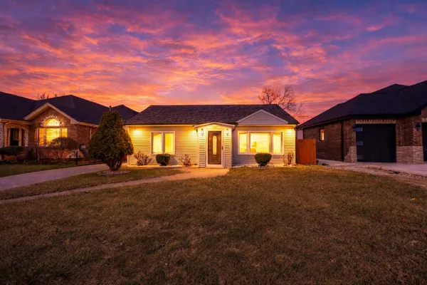 $2,500 | 7740 Laramie Avenue, Burbank, IL 60459