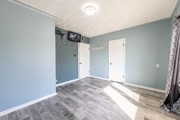 $2,500 | 7740 Laramie Avenue, Burbank, IL 60459