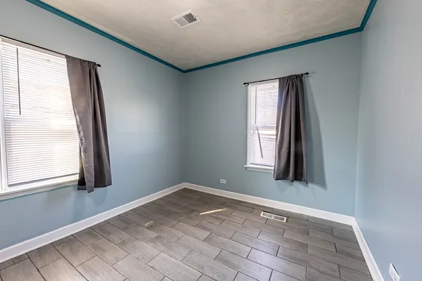 $2,500 | 7740 Laramie Avenue, Burbank, IL 60459