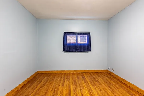 $2,500 | 7740 Laramie Avenue, Burbank, IL 60459